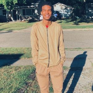 Meet your Posher, Noah